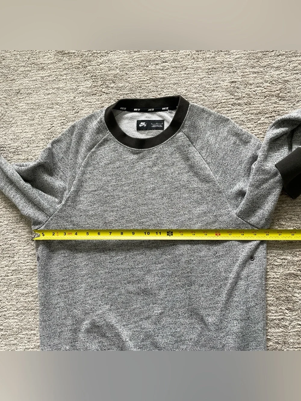 Nike SB Everett Long Sleeve Knit Sweatshirt Mens Size Medium Green Gray Crewneck